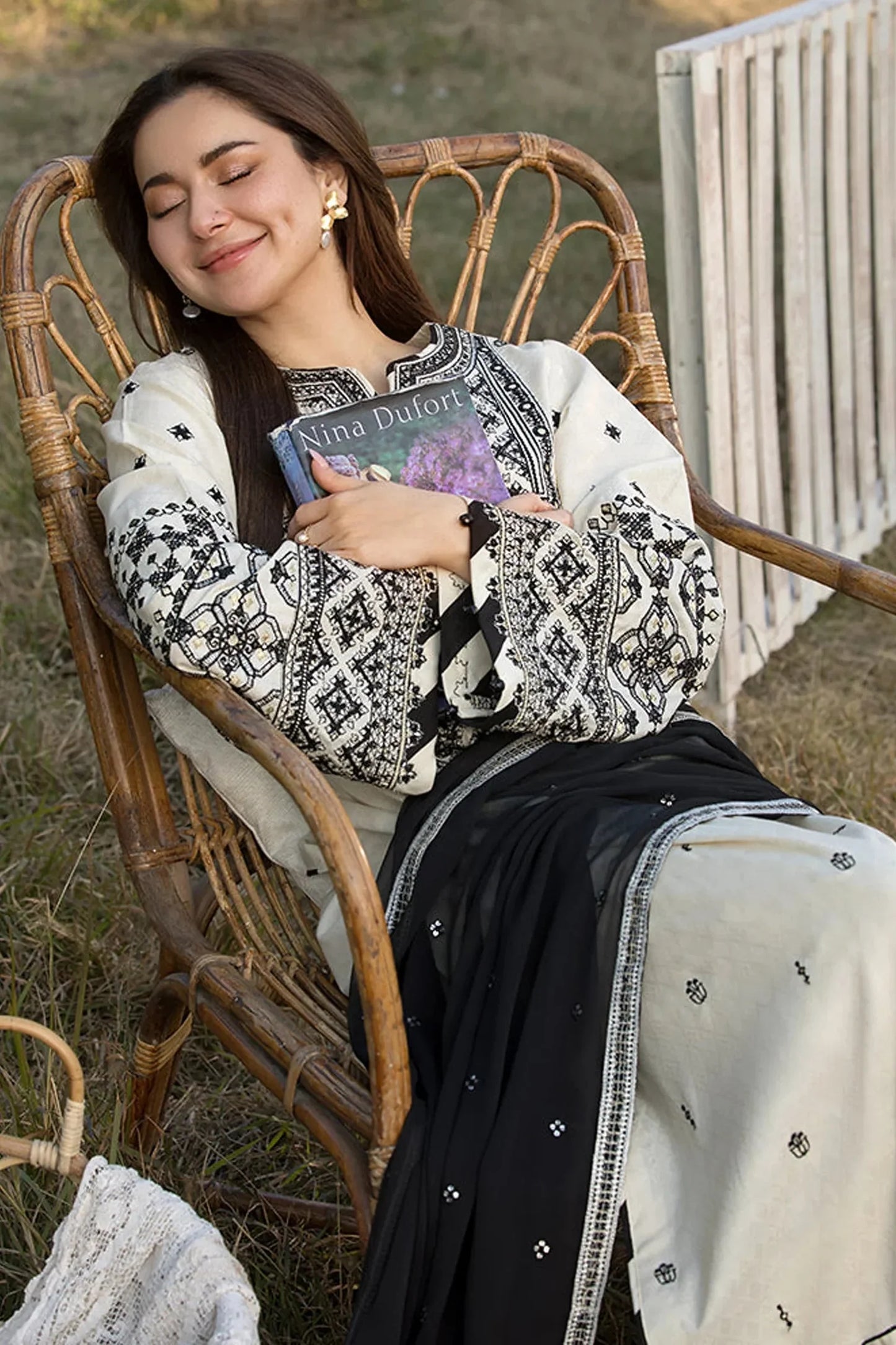 3 PC EMBROIDERED DHANAK SUIT – Elegant Unstitched Winter Collection - RR2019