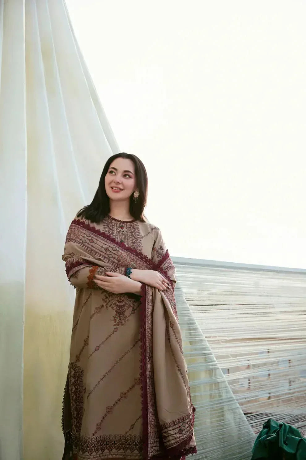 3 PC EMBROIDERED DHANAK SUIT – RR2042 - Rangrezza