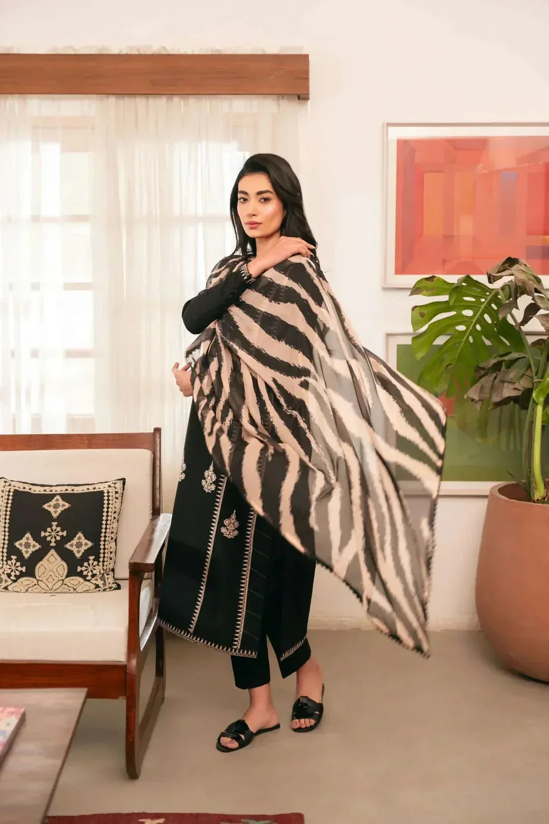 3 PC EMBROIDERED DHANAK SUIT – RR2041 - Rangrezza