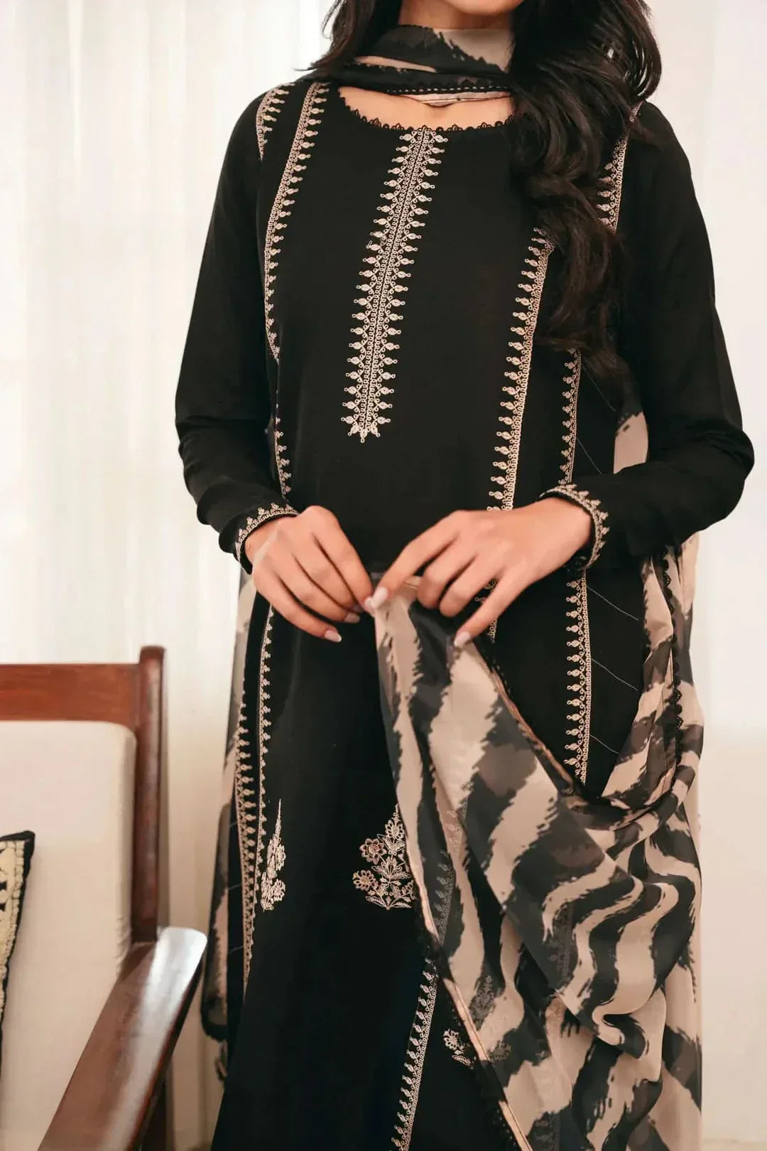 3 PC EMBROIDERED DHANAK SUIT – RR2041 - Rangrezza