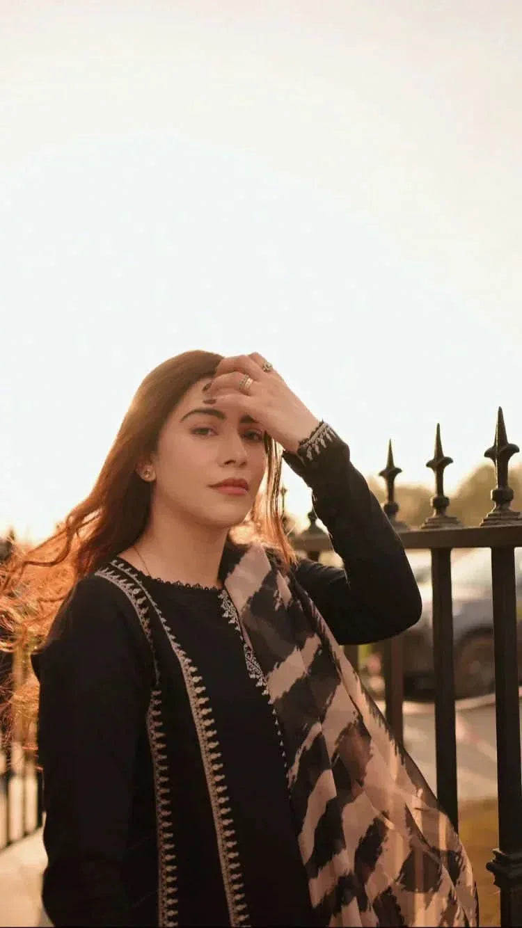 3 PC EMBROIDERED DHANAK SUIT – RR2041 - Rangrezza