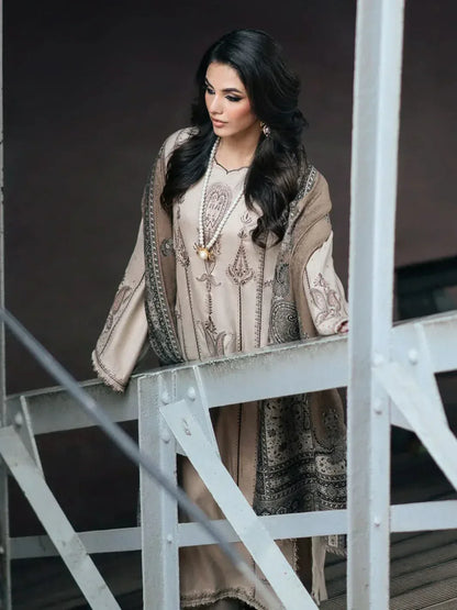 ANKAHI - 3 PC Embroidered Dhanak Suit - RR2027 - Rangrezza