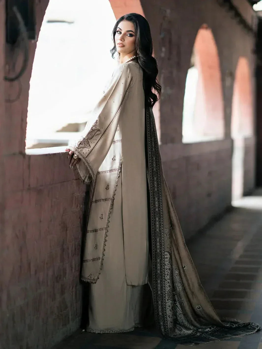 ANKAHI - 3 PC Embroidered Dhanak Suit - RR2027 - Rangrezza