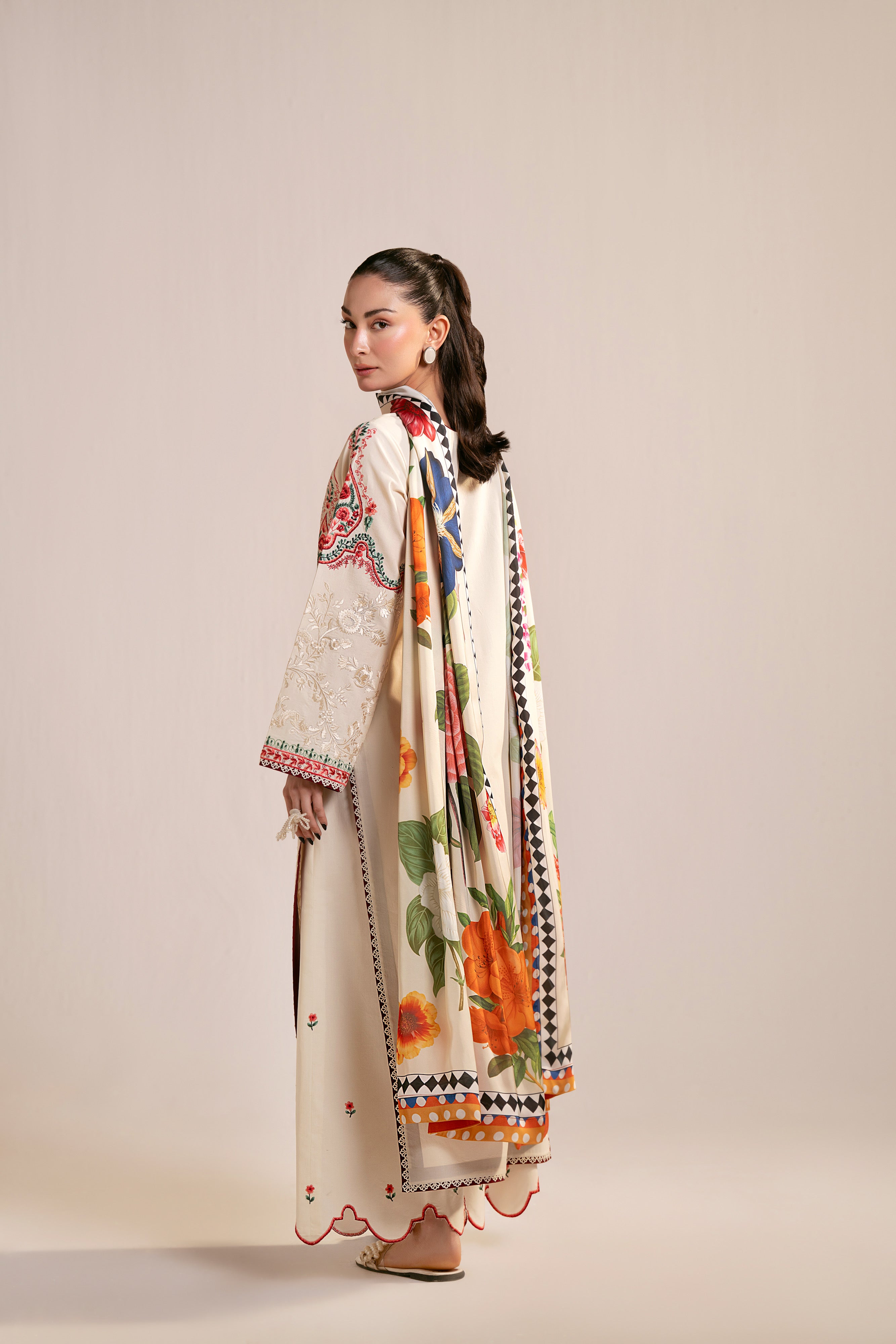 Zara Shahjahan Nova | Summer Luxury ’26 | RR-4066