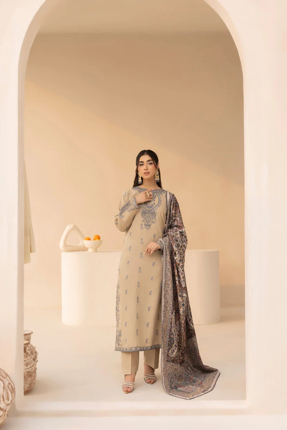 ✨ Most Viral Unstitched 3PC Embroidered lawn - RR3058
