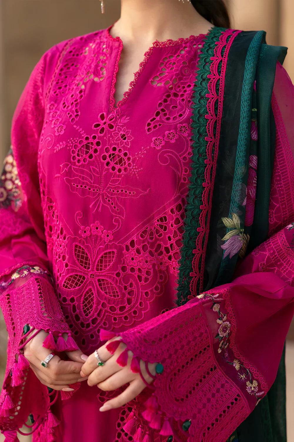 Saira Rizwan- 3PC Luxury Lawn Embroidered Suit - RR-4023