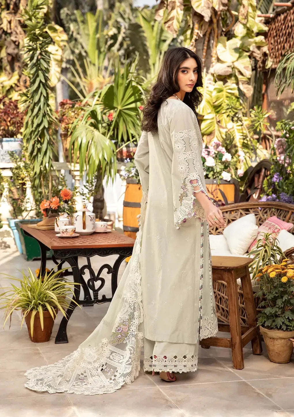 ELAF  - 3PC Luxury Lawn Embroidered Suit - RR-4018