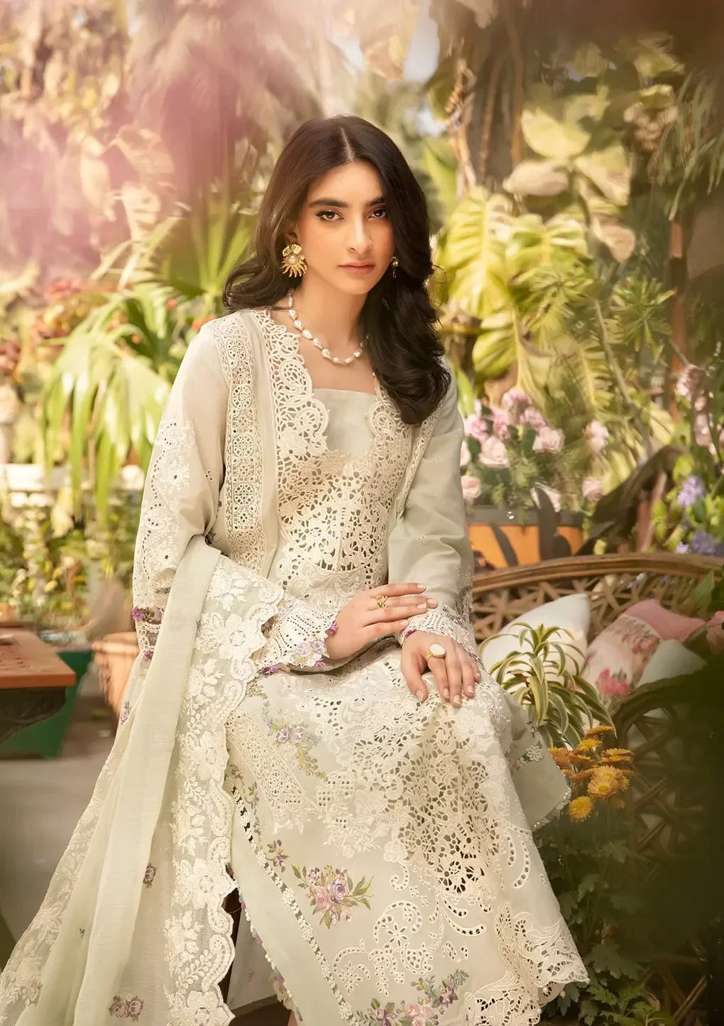 ELAF  - 3PC Luxury Lawn Embroidered Suit - RR-4018