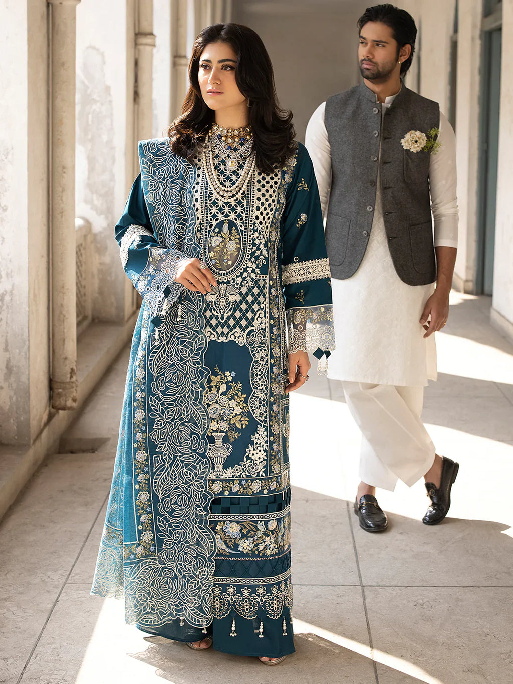 MAHNUR - 3PC Lawn Embroidered Suit - RR-4022