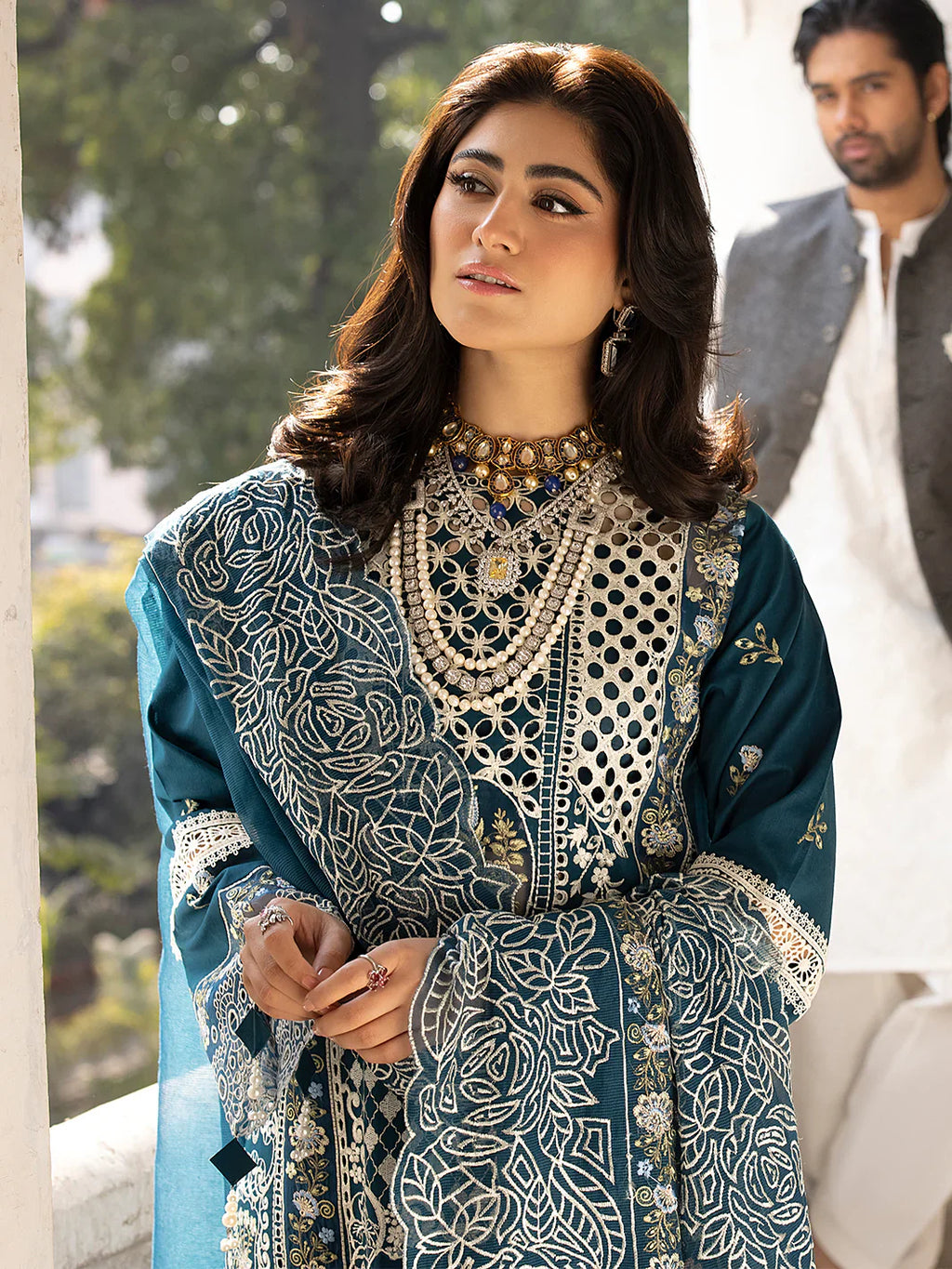 MAHNUR - 3PC Lawn Embroidered Suit - RR-4022