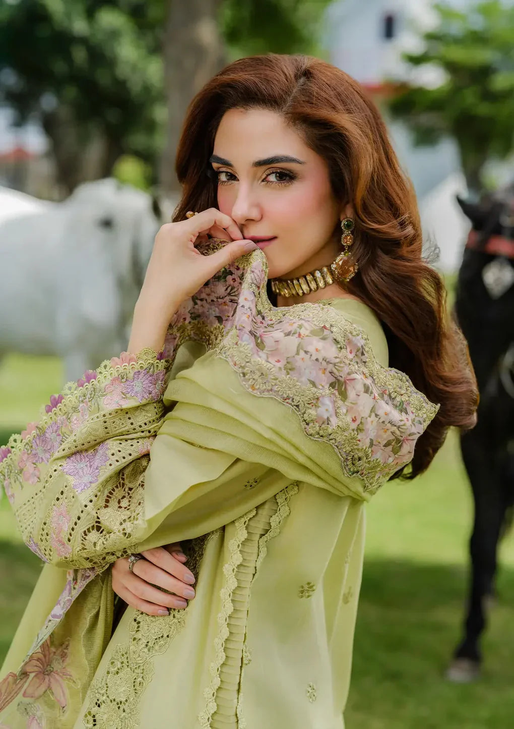 ELAF  - 3PC Luxury Lawn Embroidered Suit - RR-4020