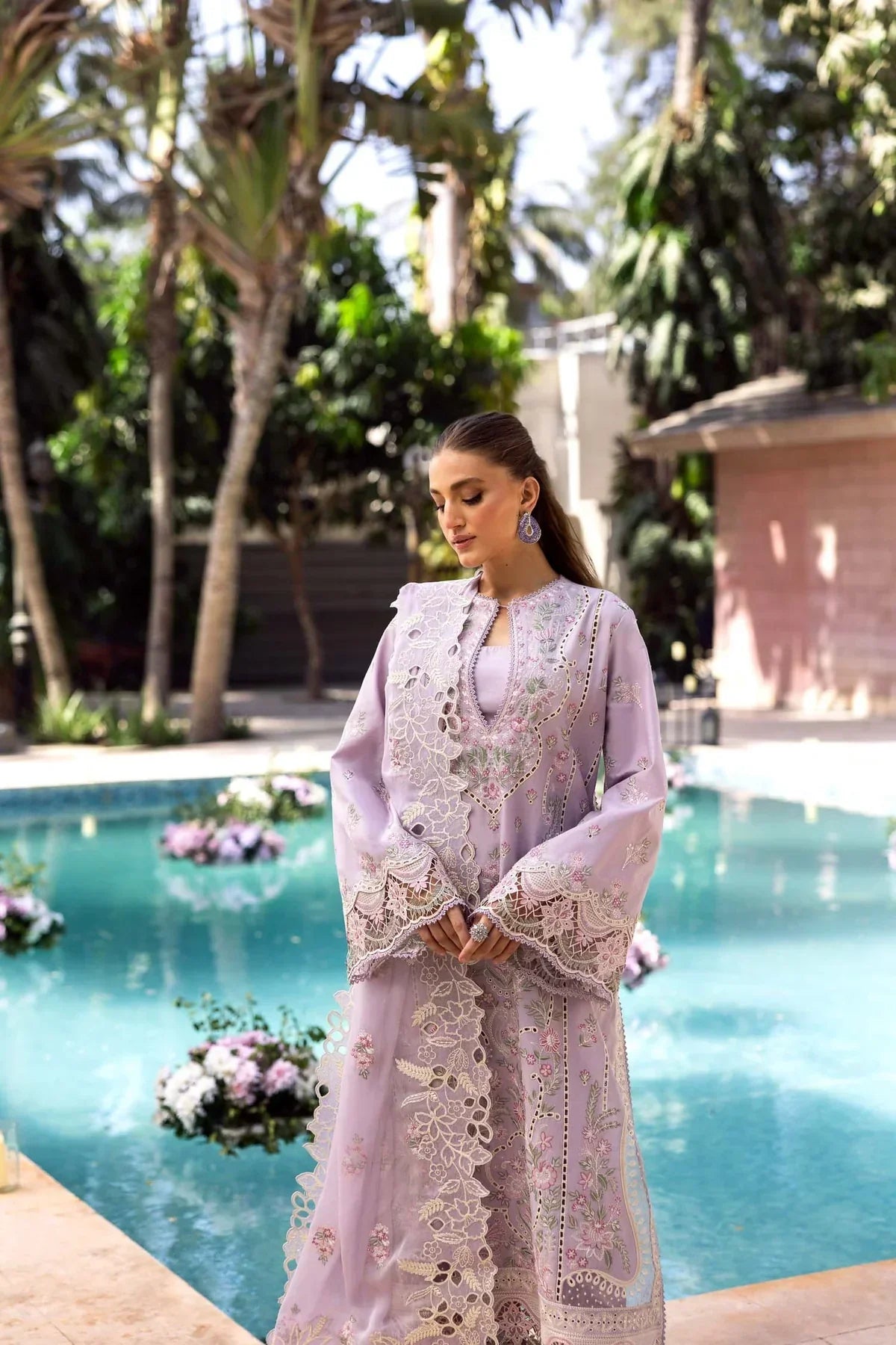 Akbar Aslam - 3PC Luxury Lawn Embroidered Suit - RR-4041