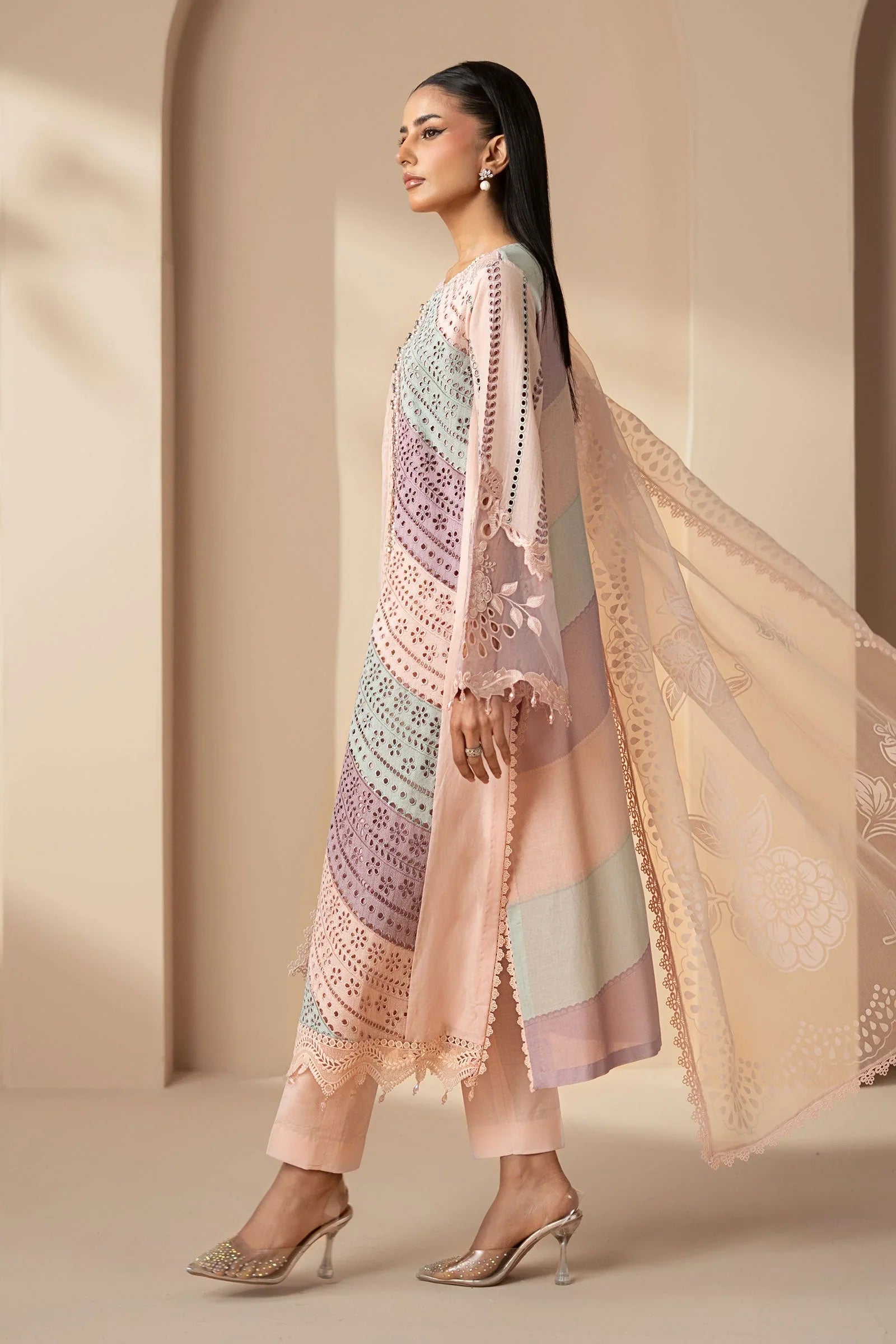 MARIA.B - 3PC Luxury Lawn Embroidered Suit - RR-4042