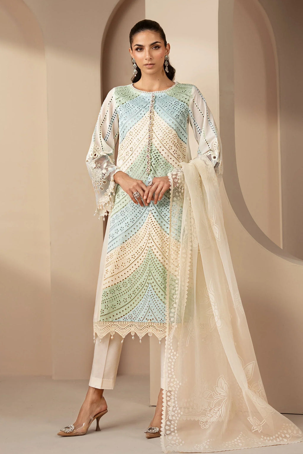 MARIA.B - 3PC Luxury Lawn Embroidered Suit - RR-4043