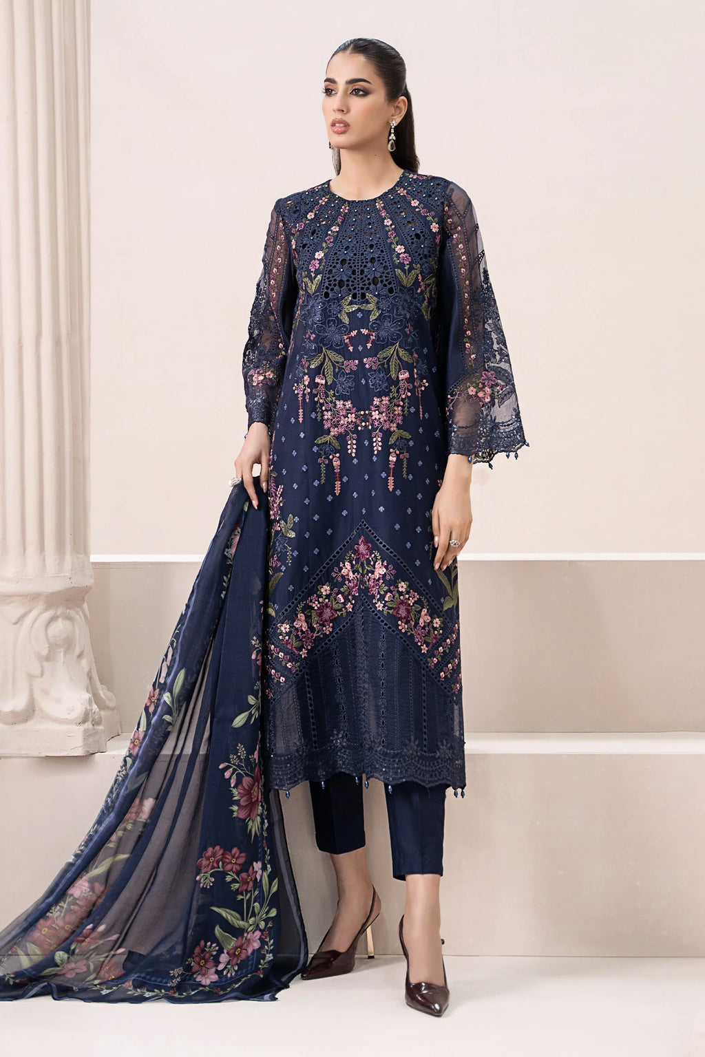 Maria.B - 3PC Luxury Lawn Embroidered Suit - RR-4008