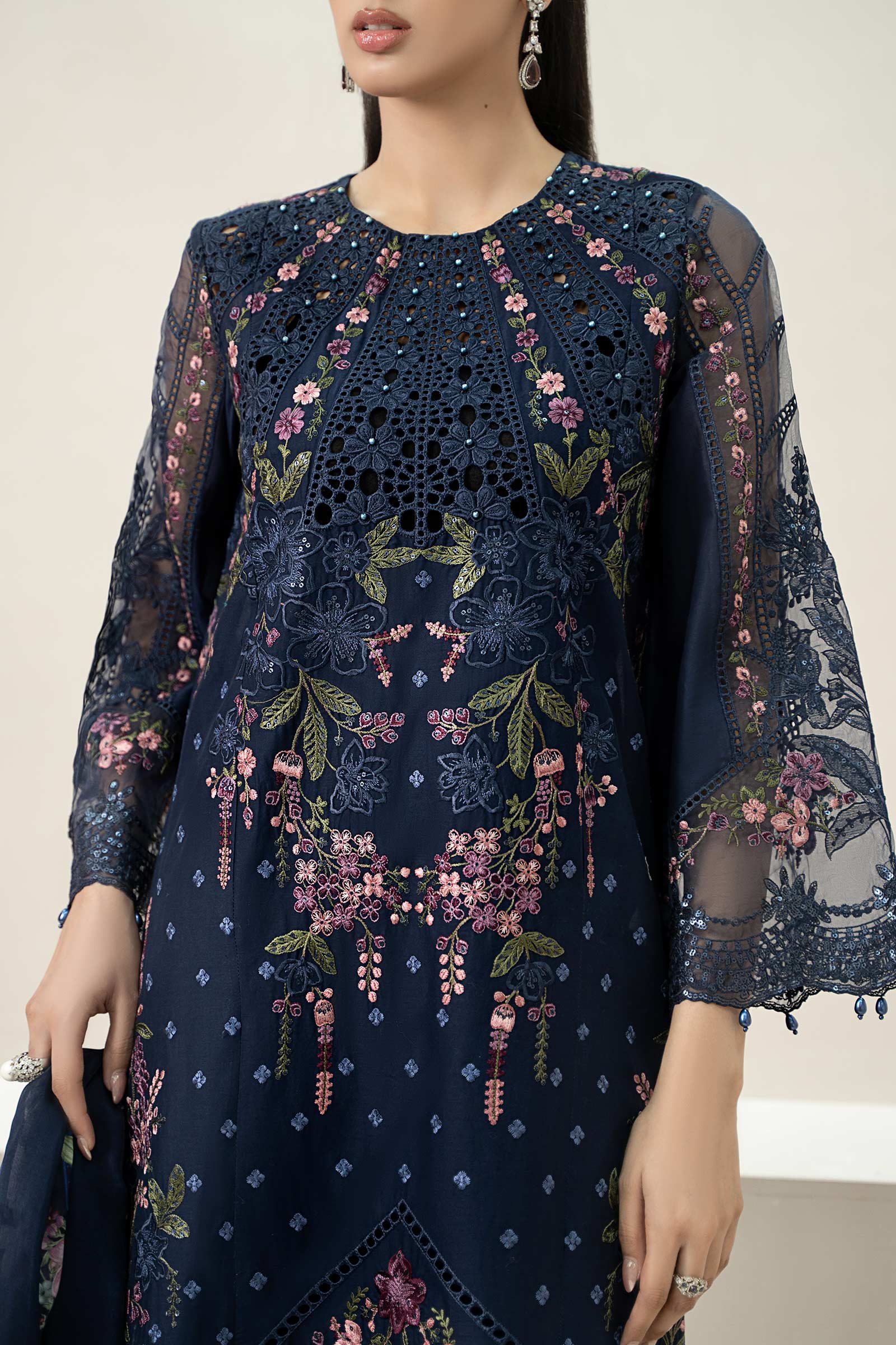Maria.B - 3PC Luxury Lawn Embroidered Suit - RR-4008