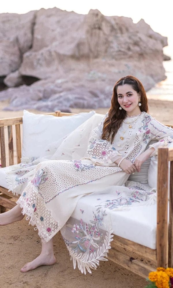 QALAMKAR - Embroidered Lawn 3PC Suit - RR3009