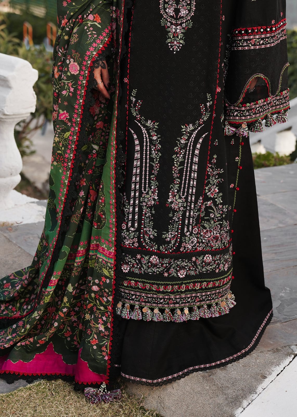 HUSSAIN REHAR - Premium Lawn – 3PC Suit - RR3013