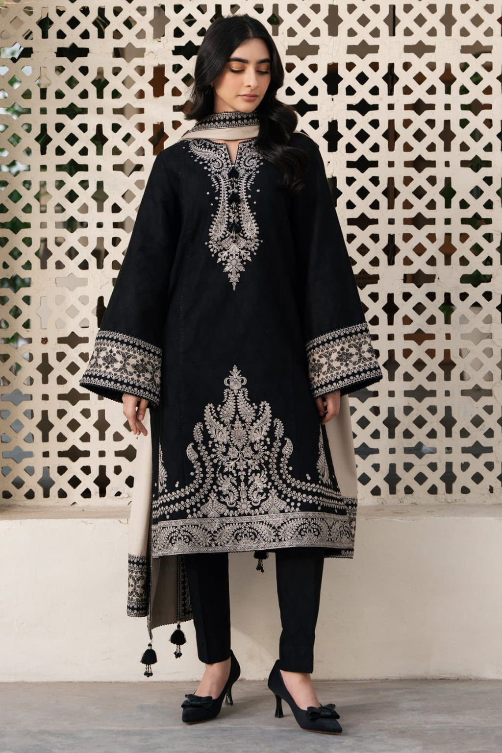 JAZMIN - Premium Lawn 3PC Suit - RR3025