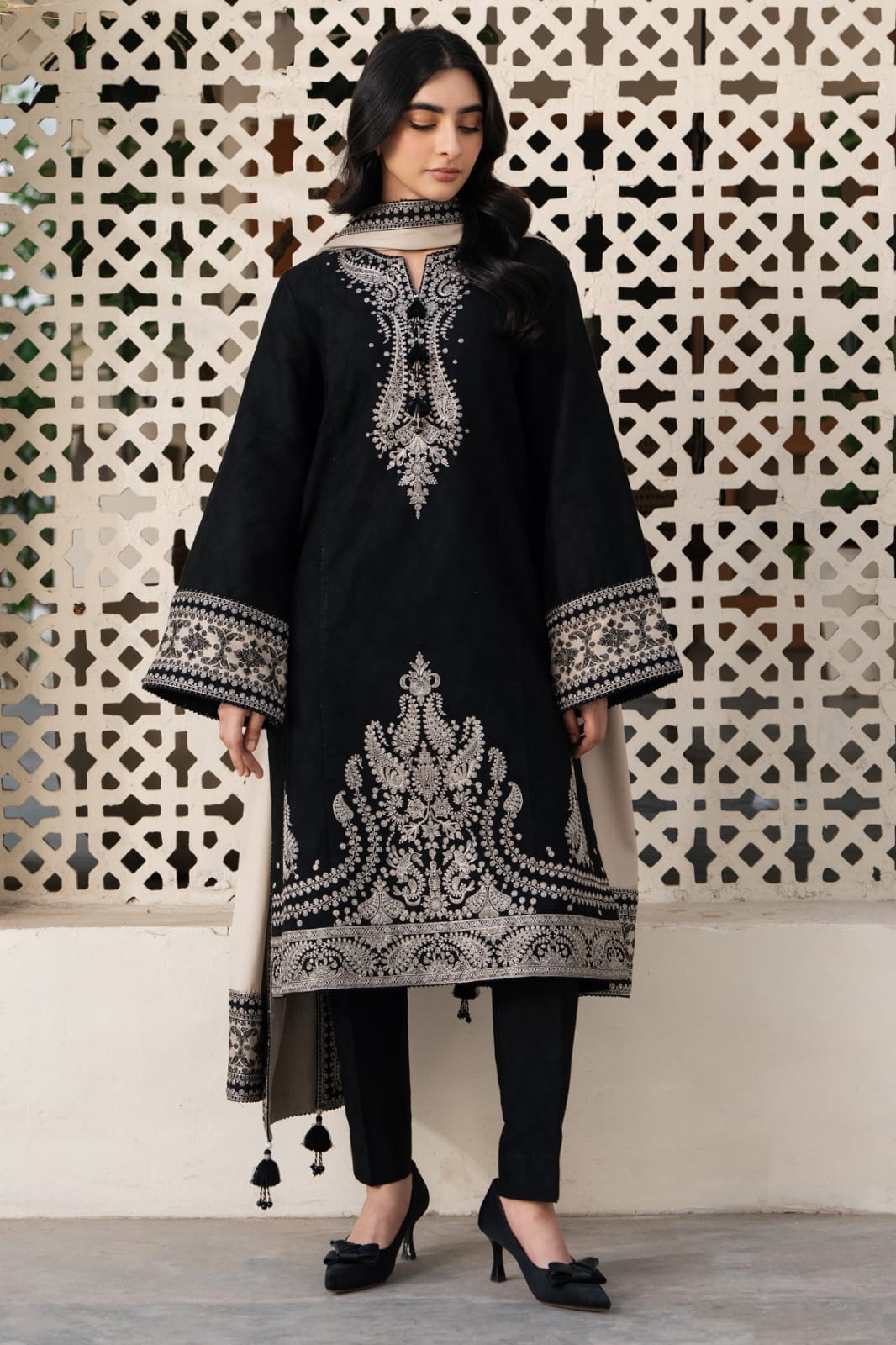 JAZMIN - Premium Lawn 3PC Suit - RR3025