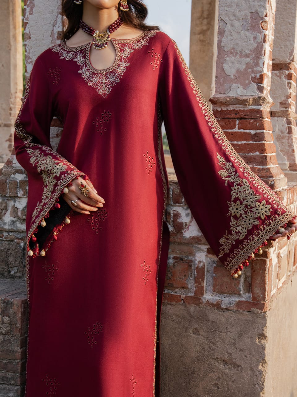 IZEL Premium Lawn Unstitched 3Pc Suit - RR3047